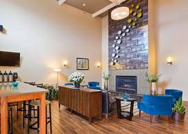 BEST WESTERN Plus Menomonie Inn & Suites 2