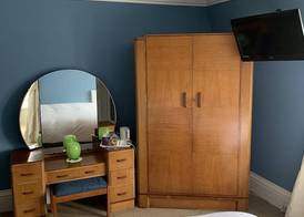 Leven House Bed and Breakfast 5