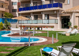 Leonidas Hotel & Apartments 4