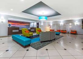 La Quinta by Wyndham Orange 4