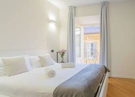 White Flat Como City Center by Rent All Como 5