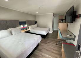 The Midtowner Hotel, SureStay Collection by Best Western 3