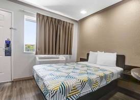 Motel 6-Red Bluff, CA 5