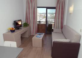 Almirall Apartaments 2