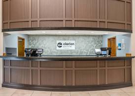 Clarion Pointe Louisville East 3