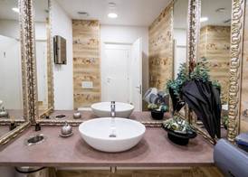 Studio One Accommodation Suites 5