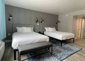 Hermitage Inn & Pub 4