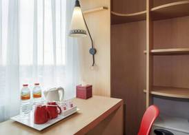 ibis Yogyakarta Adi Sucipto 4