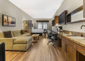 Best Western Plus Franciscan Square Inn and Suites 5
