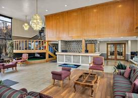 Days Inn & Suites by Wyndham Logan 3