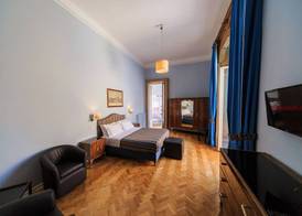 Spaccanapoli Comfort Suites 3