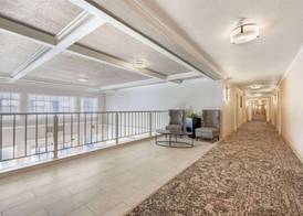 Best Western Plus Grand Manor Inn 4
