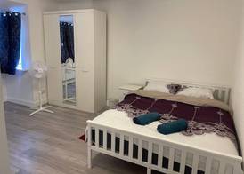 OYO Baraka Edgware 5