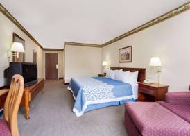 Magnason Hotel West Liberty 5