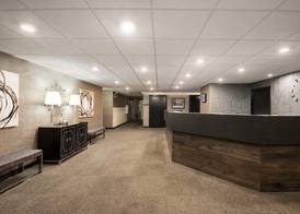 Days Hotel by Wyndham University Ave SE 2