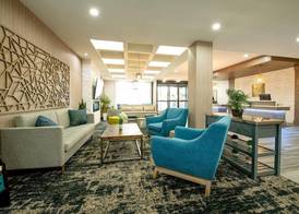 Comfort Suites Oil Center 3