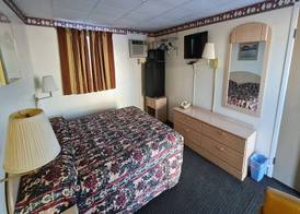 DuBois Manor Motel 4