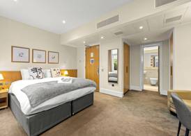 Kula London Kensington 3