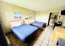 Silver Sands Hotel & Resort 3