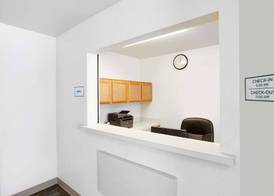WoodSpring Suites Denton 2