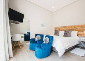 A Riverbed Guesthouse 5
