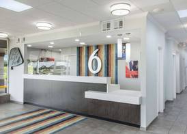 Motel 6 Groves, Tx 4