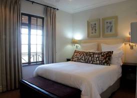 MontMartre Chalets & Venue 5
