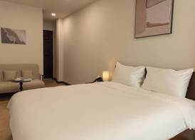 Beige Hotel 3