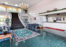 Econo Lodge Dalton West 3