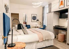 The Town House 5