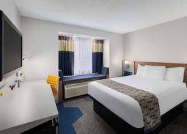 Microtel Inn Bowling Green 4