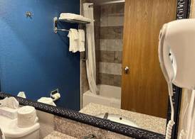Quality Inn & Suites Louisville East 5