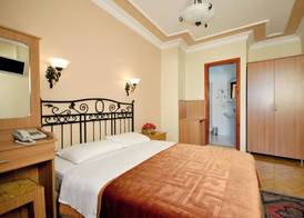 Side Hotel 4