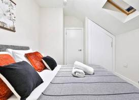 Whitchurch Place 2 Bed Flat in Cardiff 4