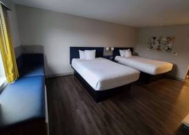 Microtel Inn & Suites by Wyndham Milford 4