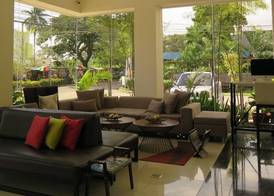 Home Crest Hotel 2