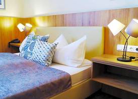 Hotel Grader 4