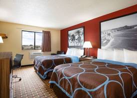 Super 8 by Wyndham Chester/Richmond Area 4