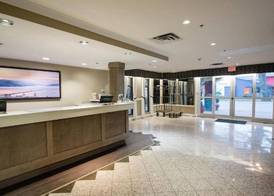 Harrison Lake Hotel 3