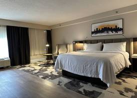 Crowne Plaza Nashville Airport by IHG 5