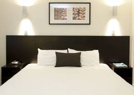 Causeway 353 Hotel 5