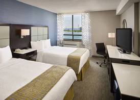 Waterfront Hotel Downtown Burlington 3