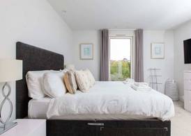 Luxurious Central Edinburgh Apartment - Sleeps 6 4