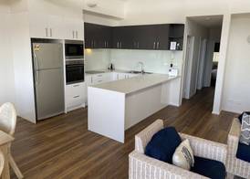 Aqua Promenade Beachfront Holiday Apartments 2