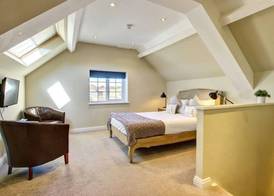 The Fox Hall Inn 4