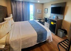 Water's Edge Ocean Resort 5