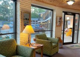 Amber's Inn and Suites 4