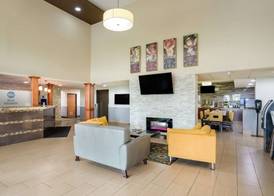 Best Western Waukesha Grand 3
