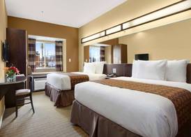 Microtel Inn & Suites by Wyndham 4