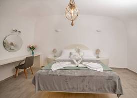 Sun Angelos Oia - Luxury Cave Suites 3